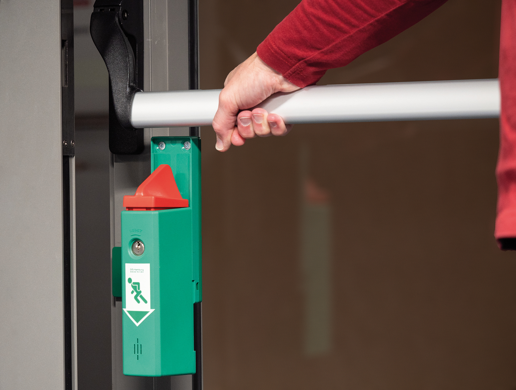 GfS Magnet EH-Türwächter® mit Einhand- bedienung im grünen Kunststoffgehäuse